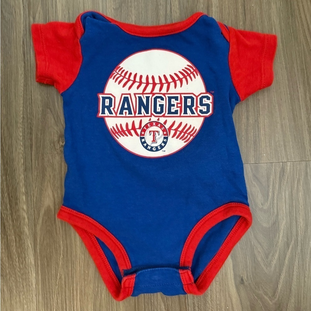 Genuine Merchandise Baby Red and Blue Texas Rangers Bodysuit size 3/6M